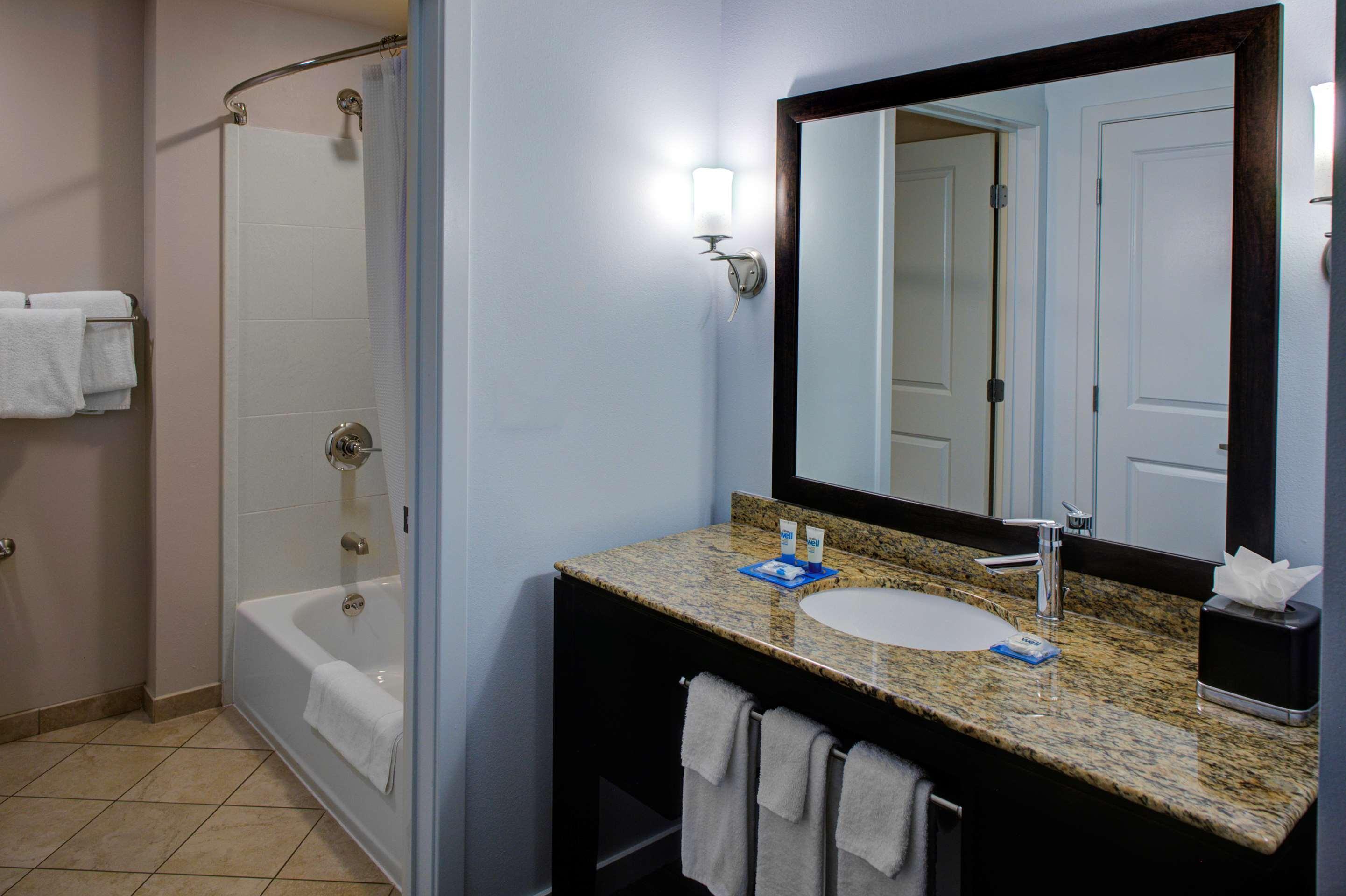Hyatt House Shelton Hotel Екстериор снимка