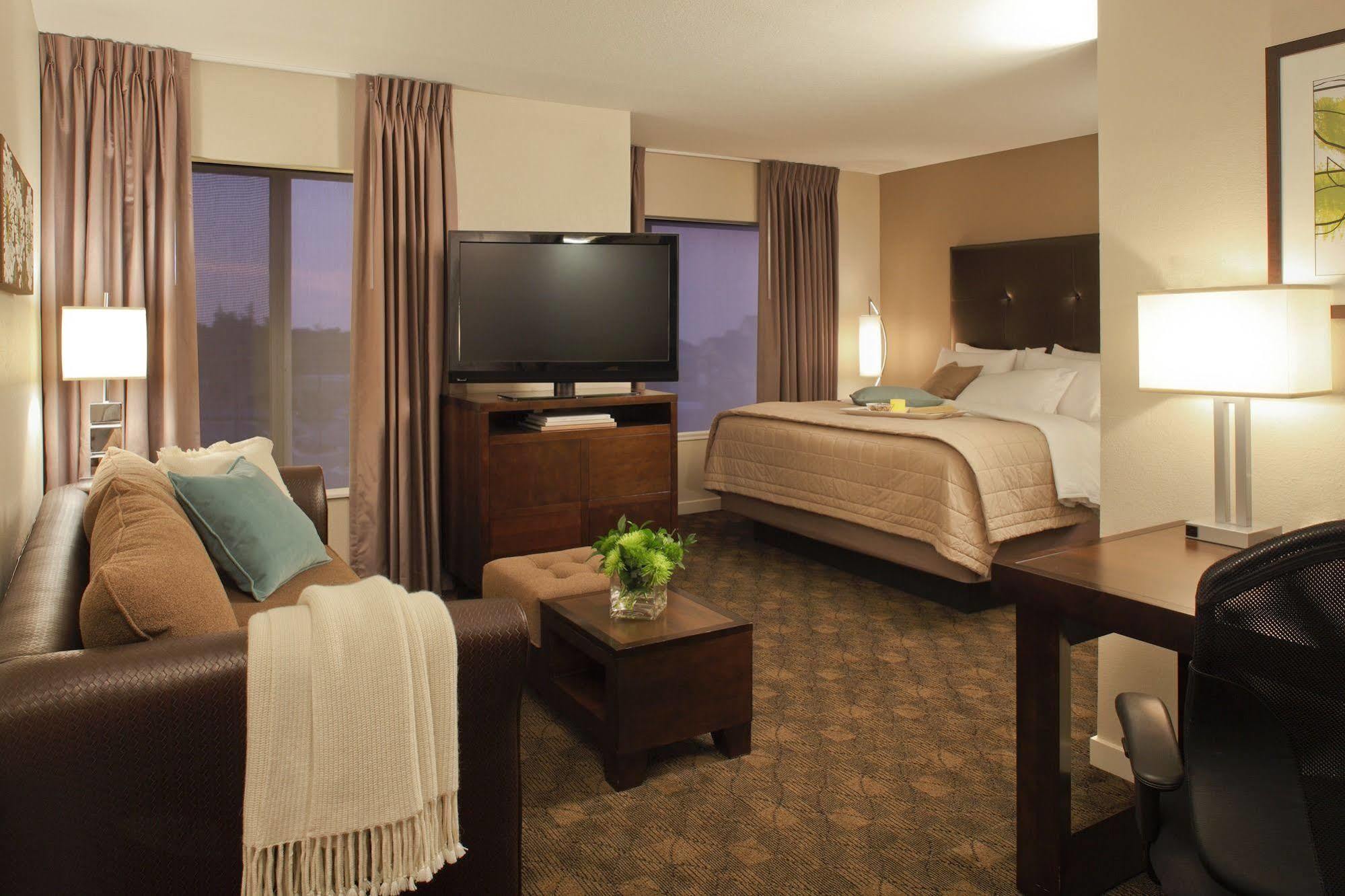 Hyatt House Shelton Hotel Стая снимка